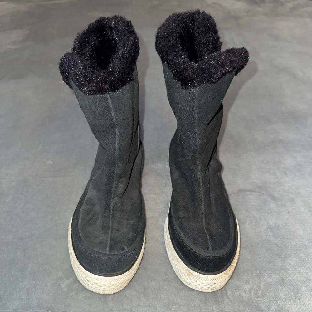 Converse Chuck Taylor All Star Beverly Suede Boots with Faux Fur Women’s Size 6